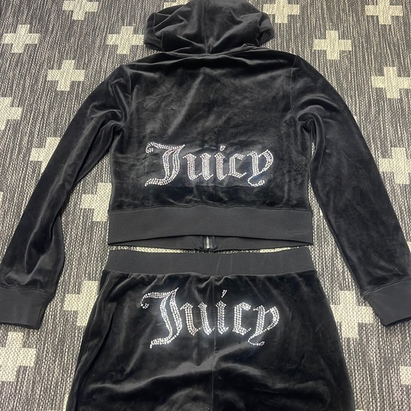 Juicy Couture Other - Juicy Couture Medium Velour Sweat Suit Black